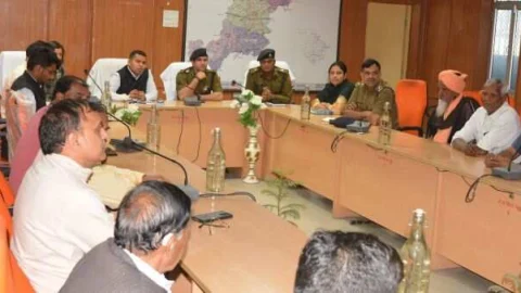 सभी जिलेवासी धार्मिक सद्भाव के साथ सौहार्द्रपूर्ण वातावरण में मनाएं त्योहार – जिला कलक्टर