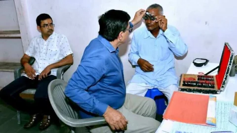निशुल्क नेत्र चिकित्सा एवं लैंस प्रत्यारोपण शिविर संपन्न