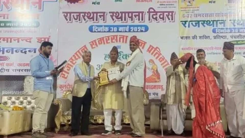 राजस्थान दिवस पर आदर्श समाज समिति इंडिया के अध्यक्ष धर्मपाल गाँधी का हुआ सम्मान