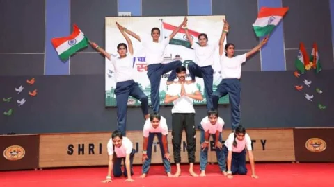 जेजेटी यूनिवर्सिटी में देशभक्ति प्रस्तुतियों के साथ मनाया स्वतंत्रता दिवस