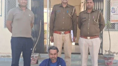 झुंझुनू पुलिस ने की अवैध शराब के खिलाफ कार्रवाई