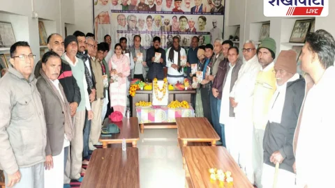 Jhunjhunu News: लेखक धर्मपाल गांधी की पुस्तक ‘इन्कलाब’ का विमोचन