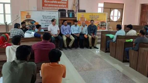 स्ट्रीट वेंडर्स, नगर परिषद एवं बैंकर्स के लिए कार्यशाला आयोजित