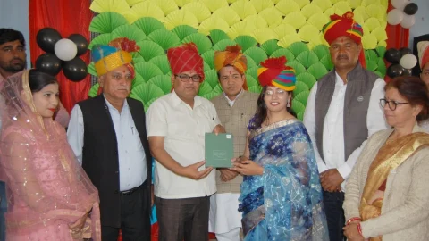 मेहनत करें और अपने सपनों को आकाश दें – कुमार अजय