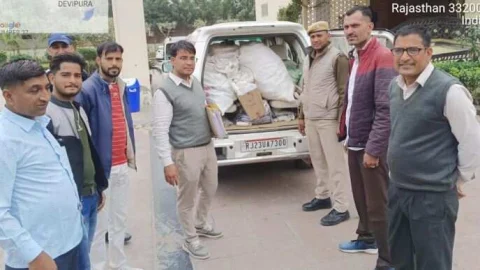 दुकान में मारा छापा, एक क्विंटल पॉलिथीन जब्त,2 हजार रूपये का जुर्माना किया वसूल