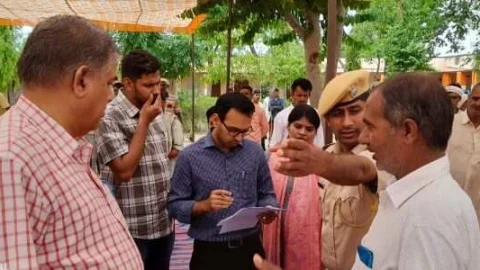 जिला कलेक्टर ने विभिन्न महंगाई राहत कैंपों का किया निरीक्षण