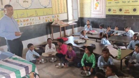 सीईओ अम्बा लाल मीणा ने किया निरीक्षण