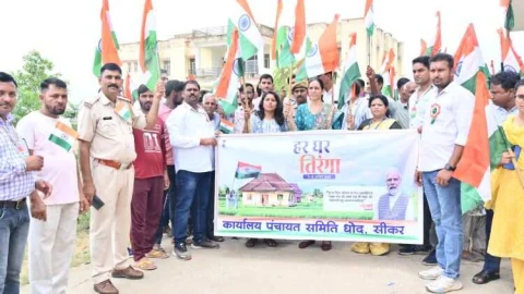 धोद में निकाली ट्रेक्टर तिरंगा रैली