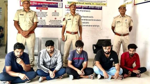 पुलिस ने की आईपीएल क्रिकेट सट्टे पर कार्रवाई, झुंझुनू एवं सीकर जिले निवासी 5 आरोपी पकडे