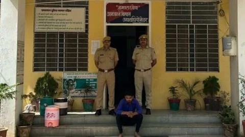 अवैध मादक पदार्थ के साथ आरोपी गिरफ्तार