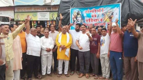 गंगौत्री से कावड़ लाने के लिए14 वी पदयात्रा सीकर से रवाना