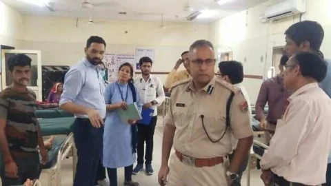 शहर के बायोस्कोप स्थित मॉल में आग लगने की सूचना, मौका स्थल पर पहुंचे कलेक्टर एसपी