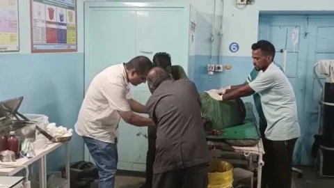 चलती ट्रेन से उतरना 30 वर्षीय युवक को पड़ा भारी