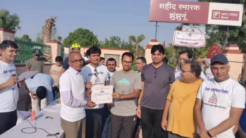 नन्हें मुन्नो से लेकर बुजुर्गों तक ने साइकिल चलाकर लिया सेहत का संकल्प