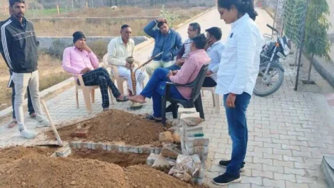 राजगढ़ में चल रहा अवैध कनेक्शन हटाने का अभियान