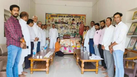 अंतर्राष्ट्रीय अहिंसा दिवस पर आदर्श समाज समिति इंडिया के कार्यालय में हुआ शांति सभा का आयोजन