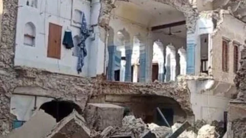 बारिश से 90 साल पुरानी हवेली ढही, कोई जनहानि नहीं