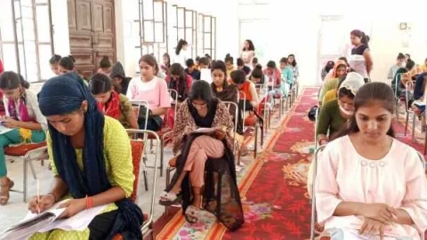 झुंझुनूं में आवाम महा स्कॉलरशिप टेस्ट संपन्न