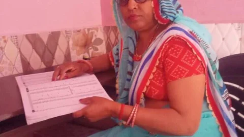 पढ़ाई छोड़ने 28 साल बाद 42 वर्ष की उम्र में दसवीं उत्तीर्ण कर सरोज ने पेश की मिसाल