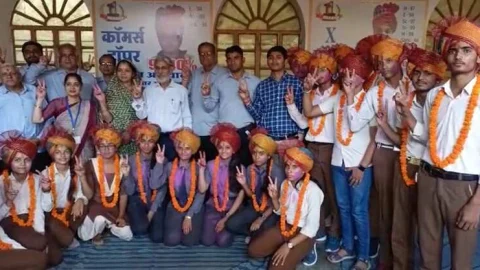 सर्वश्रेष्ठ परिणाम देने वाली आदर्श प्रतिभाओं का किया सम्मान