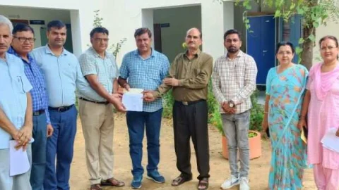 एक ही दिन में जिले के रिकॉर्ड बारह विद्यालयों ने समसा कार्यालय में राशि जमा करवाई