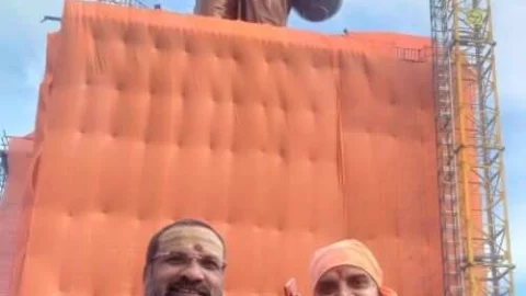 आदिगुरु शंकराचार्य की 108 फीट प्रतिमा अनावरण पर महामण्डलेश्वर डॉ• स्वामीअर्जुन दास महाराज ने किया पूजा अर्चन