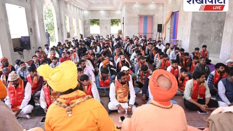 Jhunjhunu: संतों ने गौ माता को संवैधानिक दर्जा देने की उठाई मांग