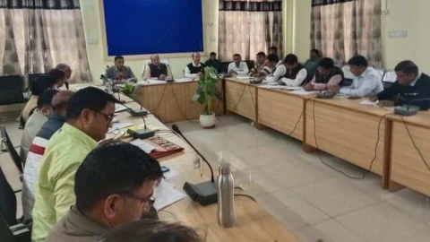 कार्य करने की प्रवृत्ति में सुधार करें – जिला परिषद सीईओ कैलाश चंद्र