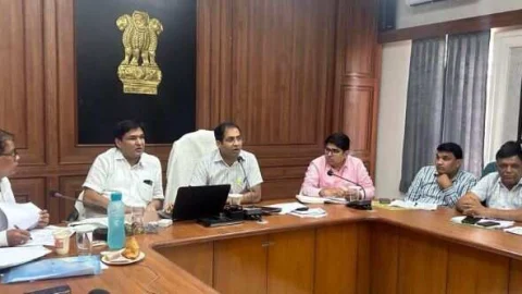 सुधार नहीं होने पर आठ सीएचसी प्रभारी अधिकारियों को चार्जशीट