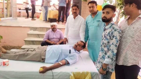 शहीद इंद्र सिंह सैनी के शहादत दिवस पर आयोजित हुआ विशाल रक्तदान शिविर