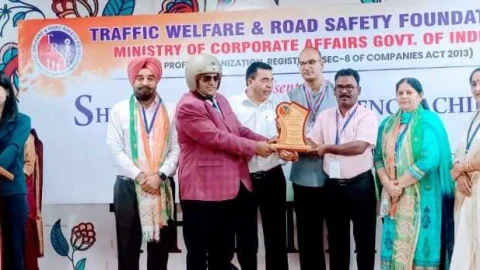 गायक जाकिर अब्बासी को मिला शाइनिंग डायमंड एक्सीलेंस अचीवर्स अवार्ड