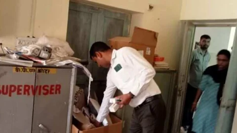 जाखोड़ा में पीएचसी में नहीं मिले चिकित्सक और स्टाफ, बीसीएमओ को कार्रवाई के निर्देश