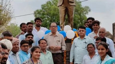 डॉ भीमराव अंबेडकर की आदमकद प्रतिमा का हुआ अनावरण