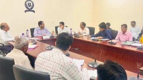 मेडिकल कॉलेज में चल रहे निर्माण कार्यों की गुणवत्ता का विशेष ध्यान रखा जाए – जिला कलेक्टर
