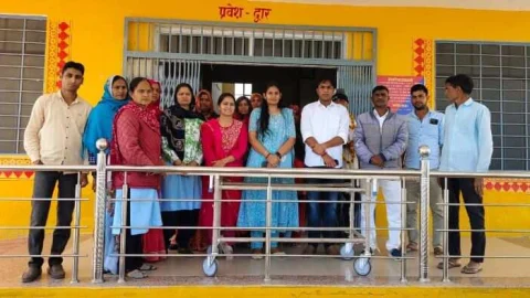 भाजपा नेता कुलहरी ने दिया स्वास्थ्य केंद्र की सेवाओं में योगदान