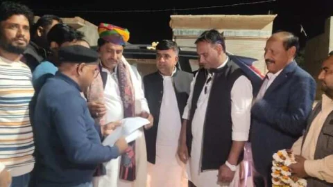 अल्पसंख्यक मंत्री एवं विधायक को मोरारका कॉलेज में ऊर्दू विषय शुरू करवाने का दिया ज्ञापन