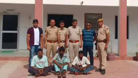 चोरी की घटना के तीन आरोपियों को किया गिरफ्तार