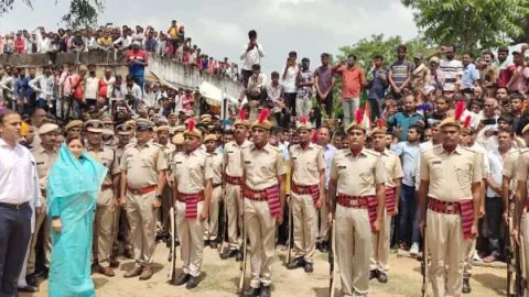 राजस्थान पुलिस के जांबाज सिपाही प्रहलाद सिंह तंवर का राजकीय सम्मान के साथ हुआ अंतिम संस्कार