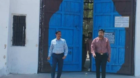 जिला विधिक सेवा प्राधिकरण सचिव प्रमोद बंसल ने किया जिला कारागृह का निरीक्षण