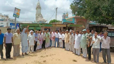 तीन ग्राम पंचायतों को नीमकाथाना से हटाकर झुंझुंनू में मिलाने पर मनाया जश्न, शेष मांगों को लेकर करेंगे संघर्ष