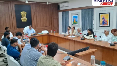 सीकर कलेक्टर ने अधूरे कार्य तय समय पर पूर्ण करने के दिए निर्देश