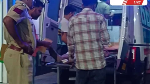 दो कंटेनर में हुई आमने-सामने भिड़ंत, 5 लोग घायल