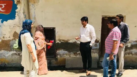 डिप्टी सीएमएचओ डॉ गुर्जर ने फील्ड में जाकर डेंगू रोकथाम एक्टिविटी को क्रॉस चैक किया