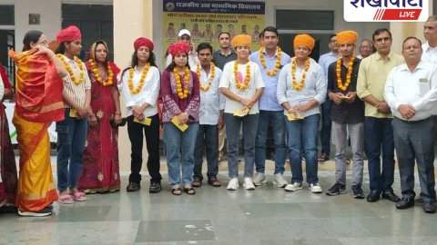 Sikar News:  मैरिट होनहारों पर चांदी की वर्षा, 12वीं में अंकिता ने 97.60% अंक के साथ रचा इतिहास