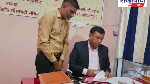 पूर्व डीजीपी डॉ. रवि प्रकाश मेहरड़ा ने किया रेडक्रॉस कार्यालय का निरीक्षण