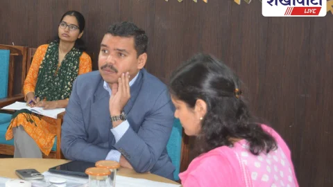 कलेक्टर अभिषेक सुराणा की समीक्षा बैठक, अधिकारियों को निर्देश