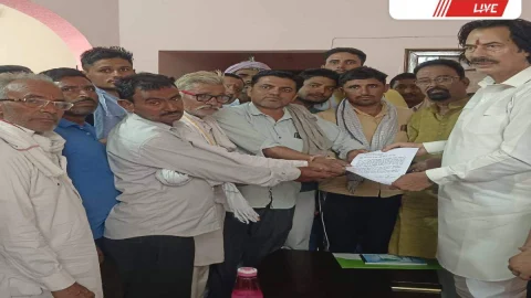 सरदारशहर : बिजली संकट, किसानों ने सौंपा ज्ञापन