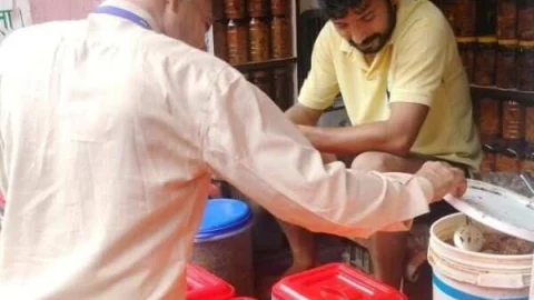 लोहार्गल धाम पर बनी दुकानों से लिऐ 11 सैंपल