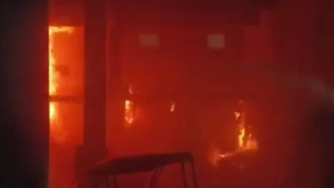 हैंडीक्राफ्ट फैक्ट्री में लगी भीषण आग, करोड़ों रुपयों का सामान जलकर राख