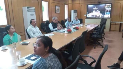 प्रस्तावित भारत बंद के दौरान कानून व्यवस्था बनाये रखने के लिए सजगता और समन्वय से कार्य करें – मुख्य सचिव